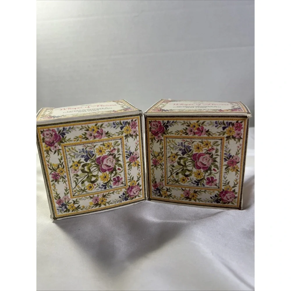 Vintage Avon 1980 Whisper Of Flowers Closet Pomander & Garlandia Wax Chips‎ 2
